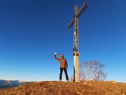 01 Alla croce del Monte Gioco (1366 m)